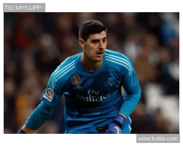 7号足球明星戴发带的时尚风潮与球场表现的完美结合 7号足球明星戴发带的时尚风潮与球场表现的完美结合