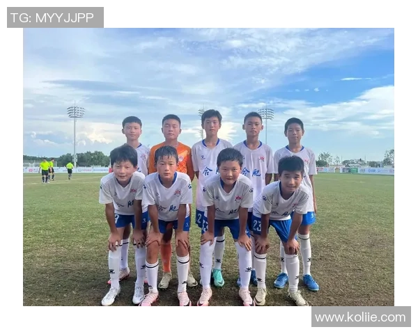 动物界的足球明星们如何在绿茵场上展现他们的独特魅力与才华 动物界的足球明星们如何在绿茵场上展现他们的独特魅力与才华