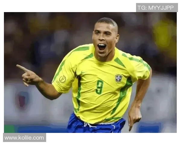 足球技艺超群如风驰电掣每一次传球射门都让人叹为观止的精彩表现